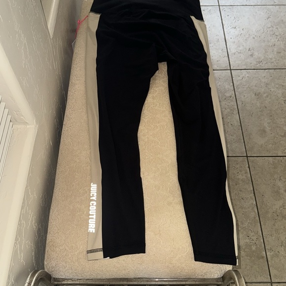 Juicy couture sport worked out or comfortable pants - Picture 4 of 5